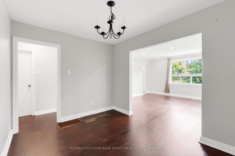 Photo 10 at 36 Cobden Street, Willowdale West, Toronto