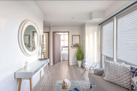 Photo 3 at 611 - 19 Bathurst Street, Waterfront Communities C1, Toronto