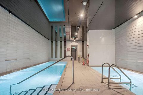 Photo 17 at 611 - 19 Bathurst Street, Waterfront Communities C1, Toronto