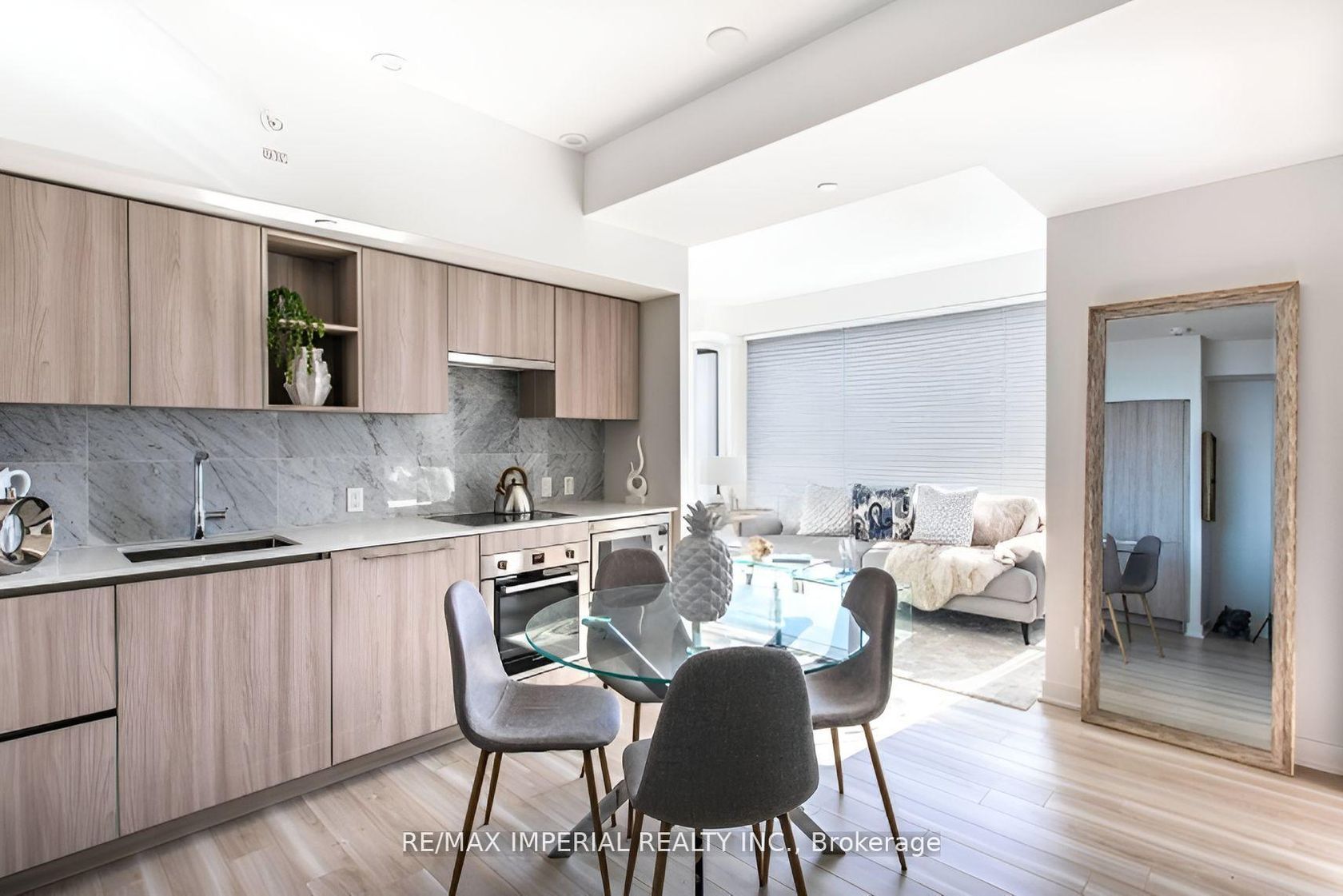 611 - 19 Bathurst Street, Waterfront Communities C1, Toronto 