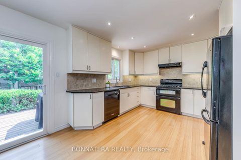 Photo 10 at 475 Underwood Crescent, WO West, Oakville