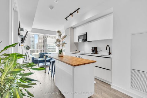 Photo 4 at 3307 - 108 Peter Street, Waterfront Communities C1, Toronto
