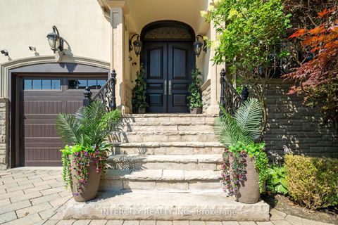 Photo 3 at 118 Park Ridge Drive, Kleinburg, Vaughan