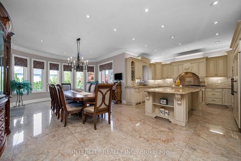 Photo 8 at 118 Park Ridge Drive, Kleinburg, Vaughan