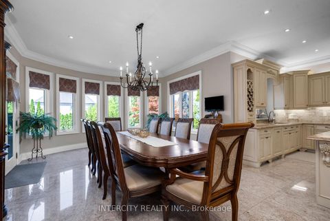 Photo 13 at 118 Park Ridge Drive, Kleinburg, Vaughan