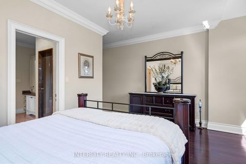 Photo 32 at 118 Park Ridge Drive, Kleinburg, Vaughan
