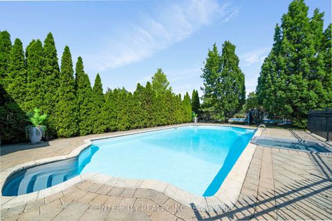Photo 40 at 118 Park Ridge Drive, Kleinburg, Vaughan