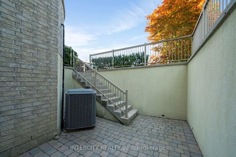 Photo 47 at 118 Park Ridge Drive, Kleinburg, Vaughan