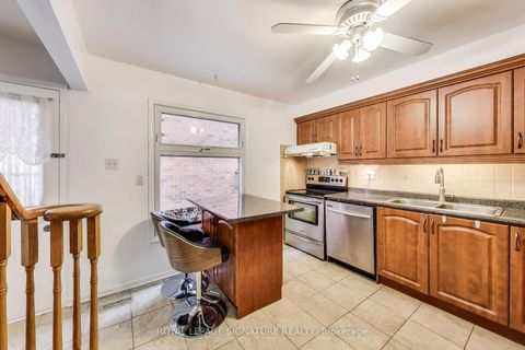 Photo 12 at 73 Parade Square, Highland Creek, Toronto