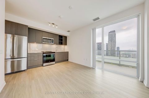 Photo 7 at PH03 - 25 Holly Street, Mount Pleasant West, Toronto
