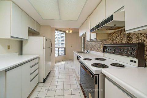Photo 12 at 1105 - 30 Holly Street, Mount Pleasant West, Toronto