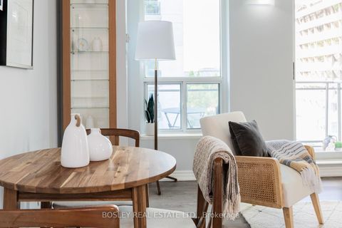 Photo 13 at 703 - 188 Doris Avenue, Willowdale East, Toronto