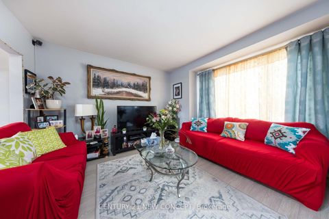 Photo 8 at 17 Athabaska Avenue, Newtonbrook East, Toronto