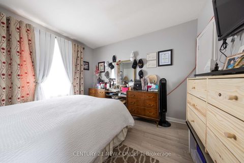 Photo 12 at 17 Athabaska Avenue, Newtonbrook East, Toronto