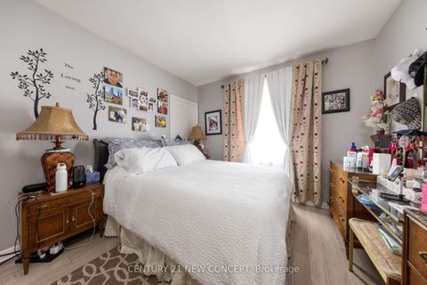 Photo 13 at 17 Athabaska Avenue, Newtonbrook East, Toronto
