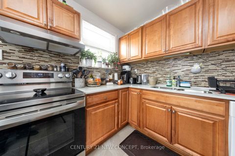 Photo 15 at 17 Athabaska Avenue, Newtonbrook East, Toronto