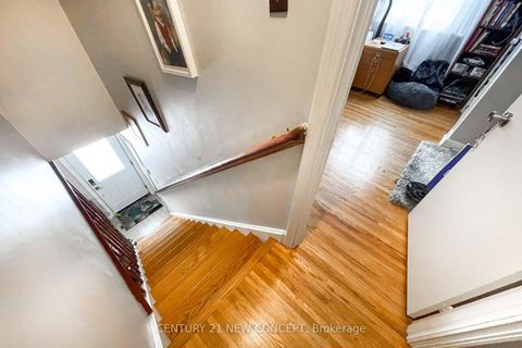Photo 18 at 17 Athabaska Avenue, Newtonbrook East, Toronto