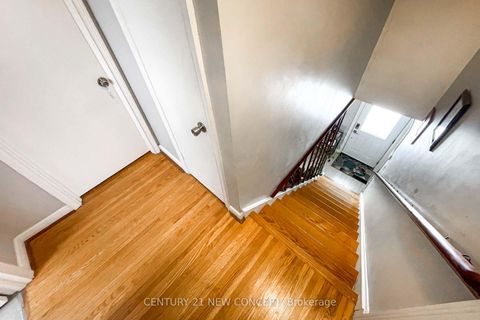 Photo 19 at 17 Athabaska Avenue, Newtonbrook East, Toronto