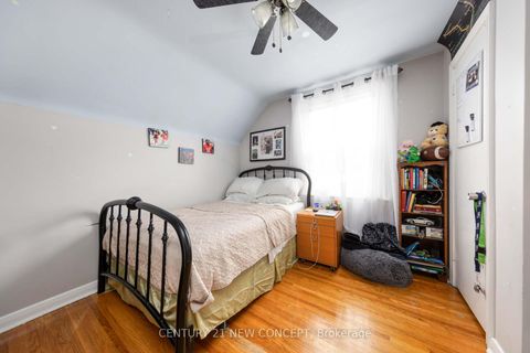 Photo 24 at 17 Athabaska Avenue, Newtonbrook East, Toronto