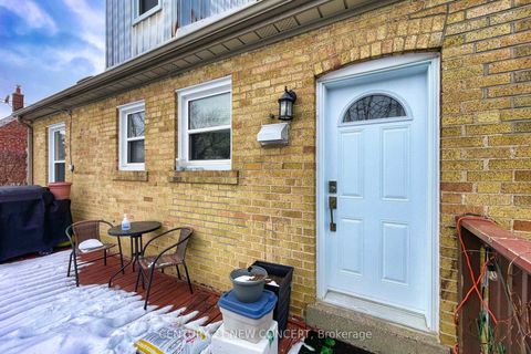 Photo 30 at 17 Athabaska Avenue, Newtonbrook East, Toronto