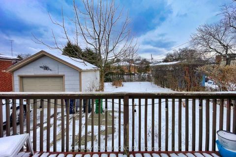 Photo 33 at 17 Athabaska Avenue, Newtonbrook East, Toronto