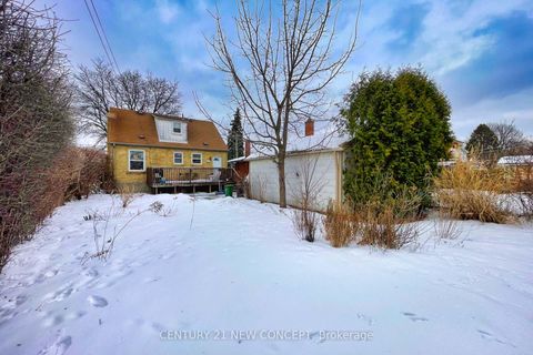 Photo 38 at 17 Athabaska Avenue, Newtonbrook East, Toronto