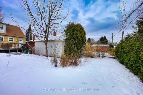 Photo 39 at 17 Athabaska Avenue, Newtonbrook East, Toronto