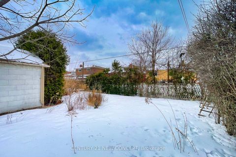 Photo 40 at 17 Athabaska Avenue, Newtonbrook East, Toronto
