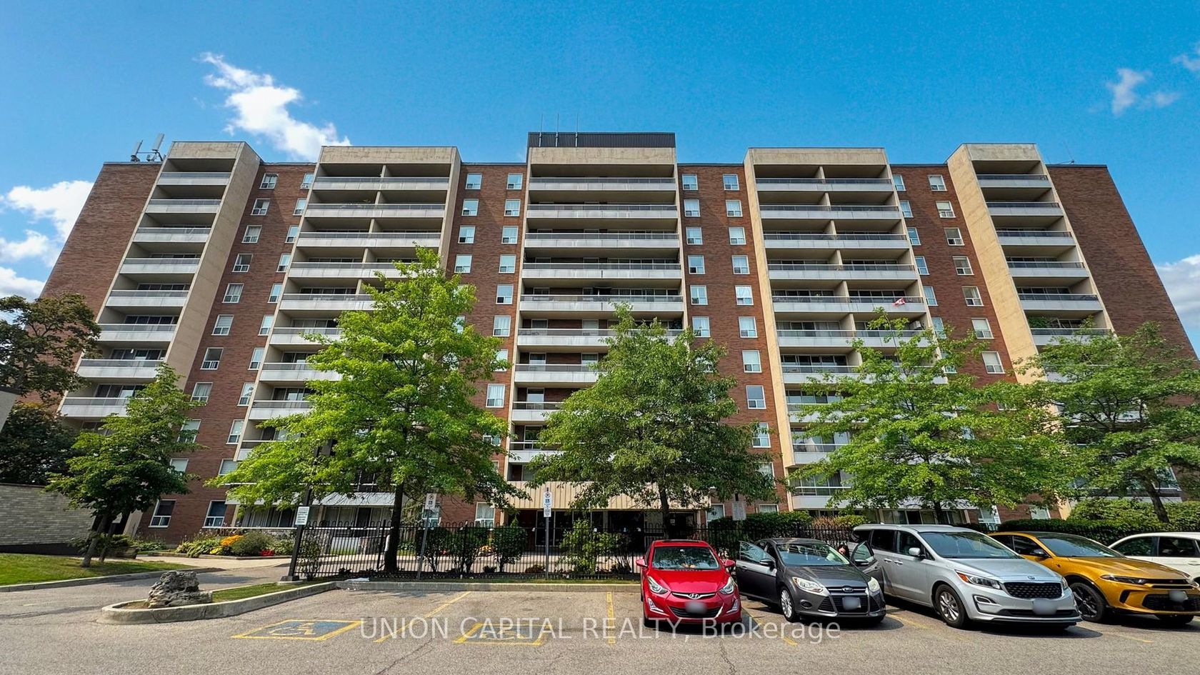 913 - 31 Four Winds Drive, York University Heights, Toronto 