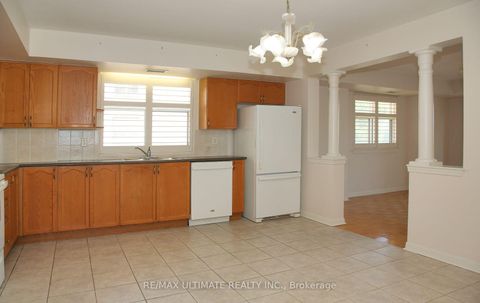 Photo 12 at 307 - 2500 Rutherford Road, Maple, Vaughan