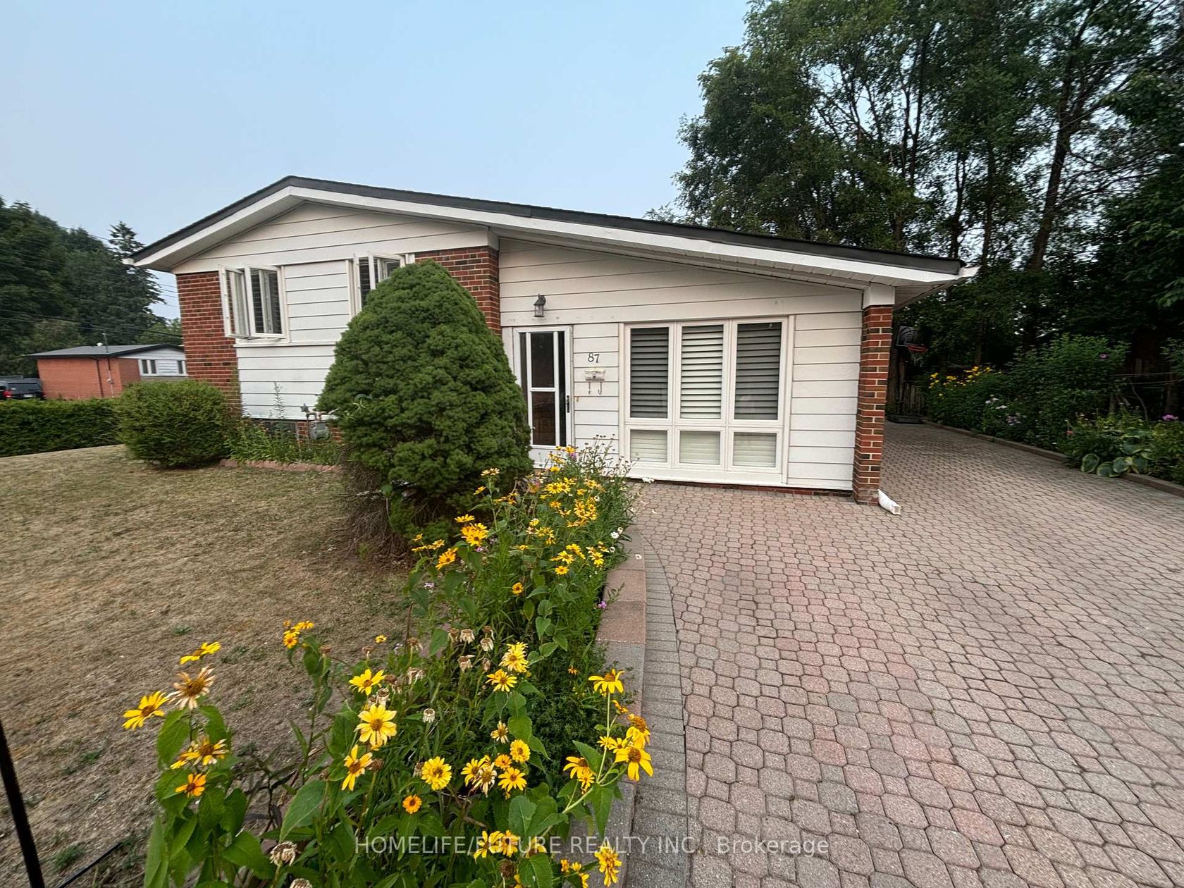87 Pandora Circle, Woburn, Toronto by Loree Meneguzzi Real Estate 87 Pandora Circle, Woburn, Toronto