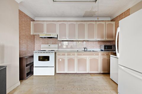 Photo 6 at 1 - 10 Sentinel Road, York University Heights, Toronto