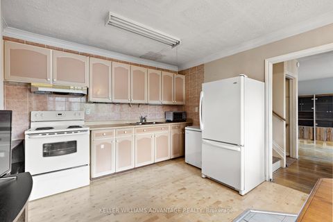 Photo 9 at 1 - 10 Sentinel Road, York University Heights, Toronto