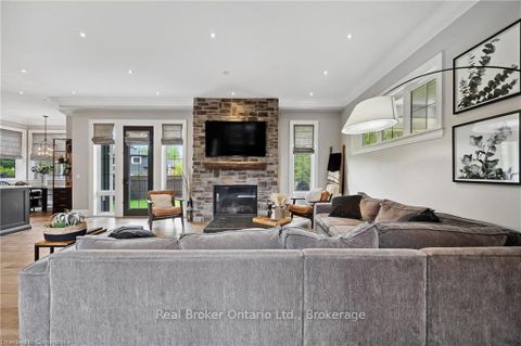 Photo 11 at 1247 Wood Place, WO West, Oakville