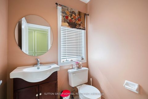 Photo 6 at 11 Thistle Avenue, Jefferson, Richmond Hill