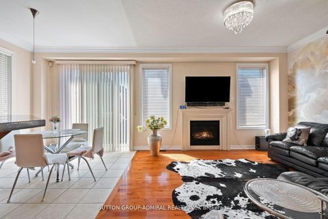 Photo 13 at 11 Thistle Avenue, Jefferson, Richmond Hill