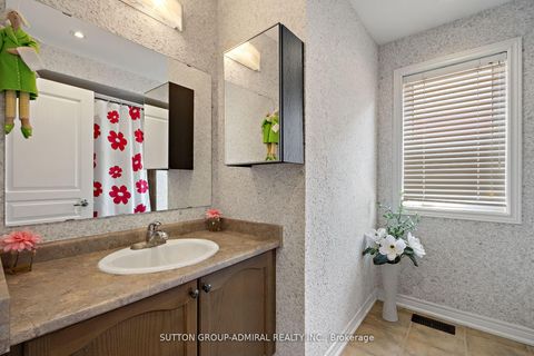 Photo 26 at 11 Thistle Avenue, Jefferson, Richmond Hill