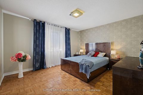 Photo 28 at 11 Thistle Avenue, Jefferson, Richmond Hill