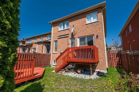 Photo 39 at 11 Thistle Avenue, Jefferson, Richmond Hill