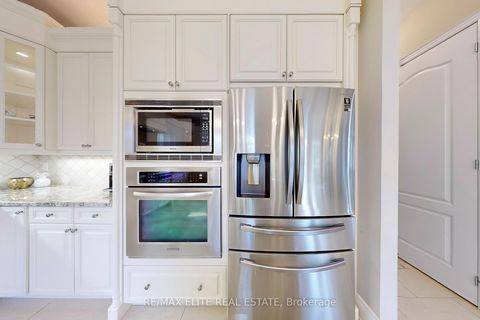 Photo 8 at 59 Carisbrooke Circle, Bayview Southeast, Aurora