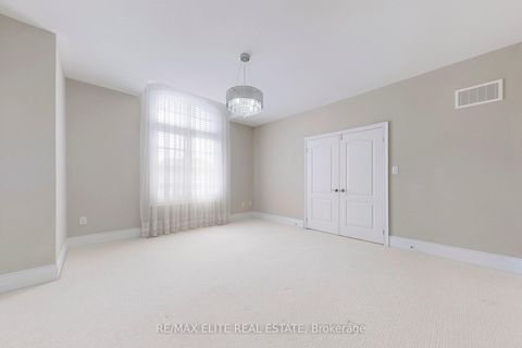 Photo 39 at 59 Carisbrooke Circle, Bayview Southeast, Aurora