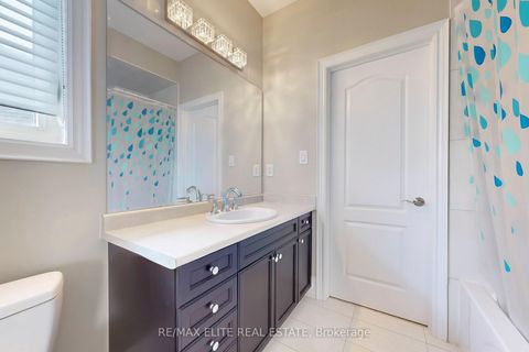 Photo 46 at 59 Carisbrooke Circle, Bayview Southeast, Aurora