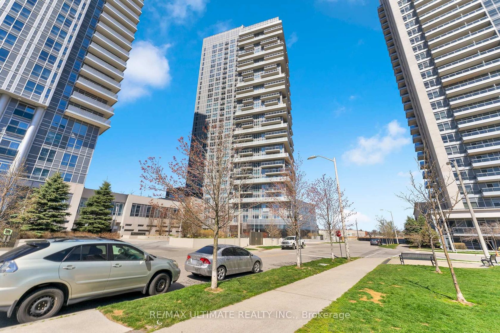 1006 - 225 Village Green Square, Malvern West, Toronto 