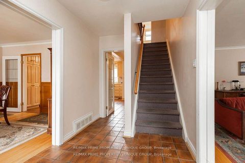 Photo 3 at 173 Ridley Boulevard, Nortown, Toronto