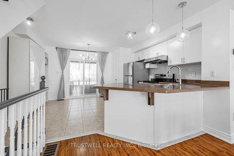 Photo 4 at 127 Torbarrie Road, CFB, Toronto