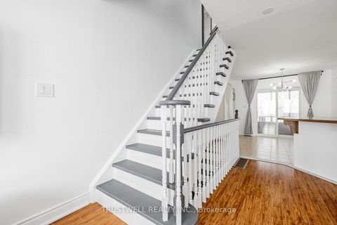 Photo 7 at 127 Torbarrie Road, CFB, Toronto