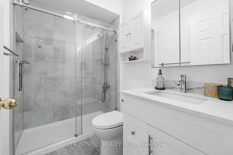 Photo 11 at 127 Torbarrie Road, CFB, Toronto