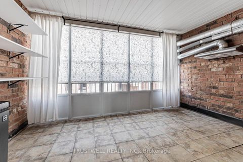 Photo 14 at 127 Torbarrie Road, CFB, Toronto