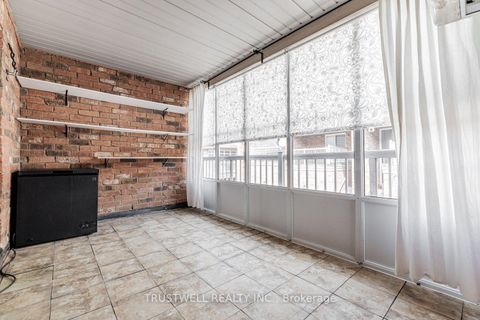 Photo 15 at 127 Torbarrie Road, CFB, Toronto