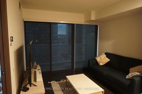 Photo 4 at 1507 - 17 Bathurst Street, Waterfront Communities C1, Toronto